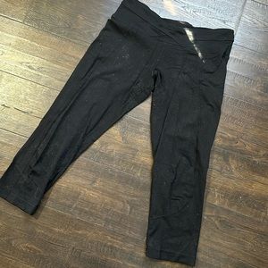 Lululemon 21” crops
